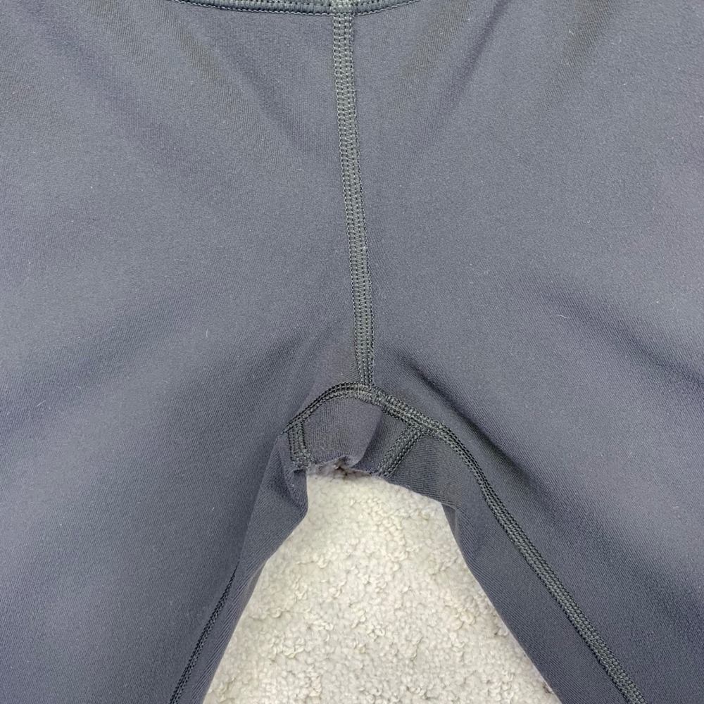 Lululemon Leggings Size 2??? Black/Grey Faded Yoga Pants‎ - Picture 3 of 13